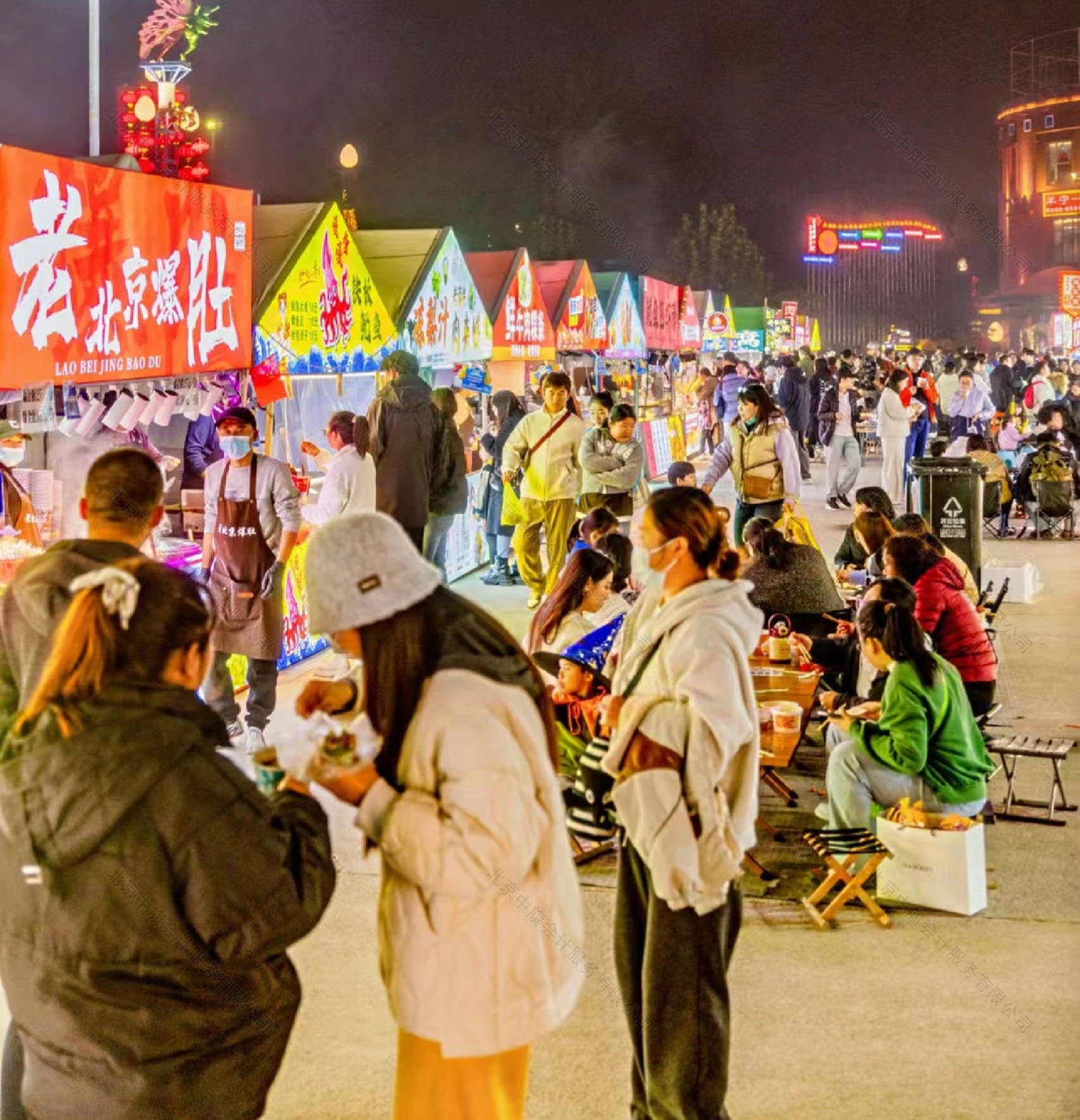 你像這種社區(qū)小吃攤都是必須要有辦公場(chǎng)地證明的.jpg