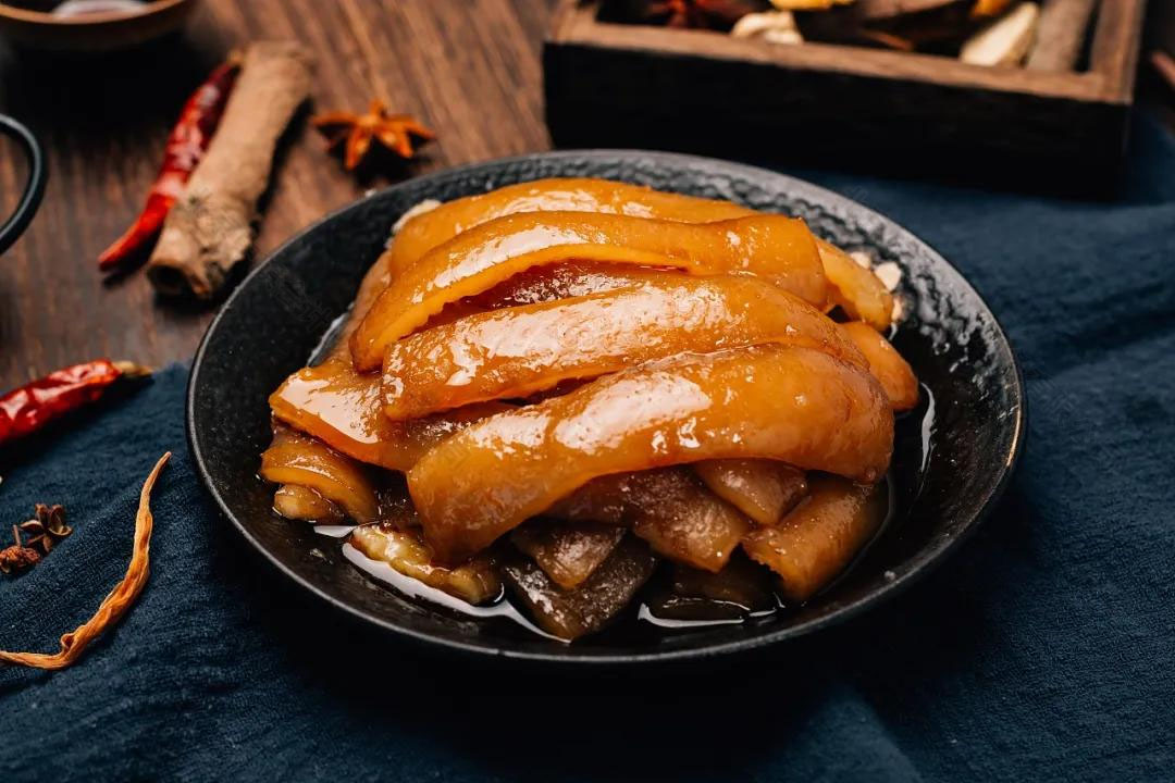 我非常愛(ài)吃的鹵味豬皮.jpg