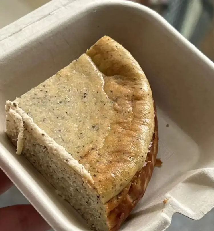 巴斯克蛋糕吃起來還是比較好吃的.jpg