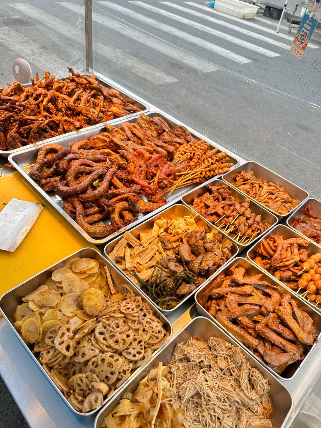 小王他自己做的鹵味，看著怎么樣？.jpg