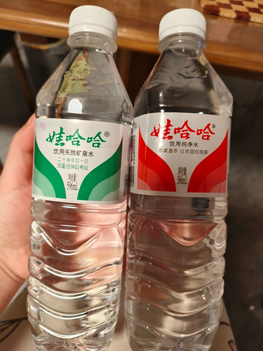 經(jīng)常喝的哇哈哈天然礦泉水.jpg