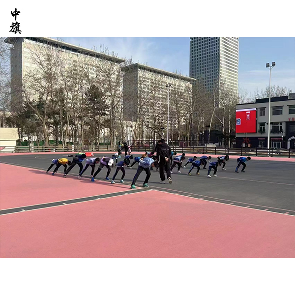 室外輪滑場為何比室內(nèi)難辦證？